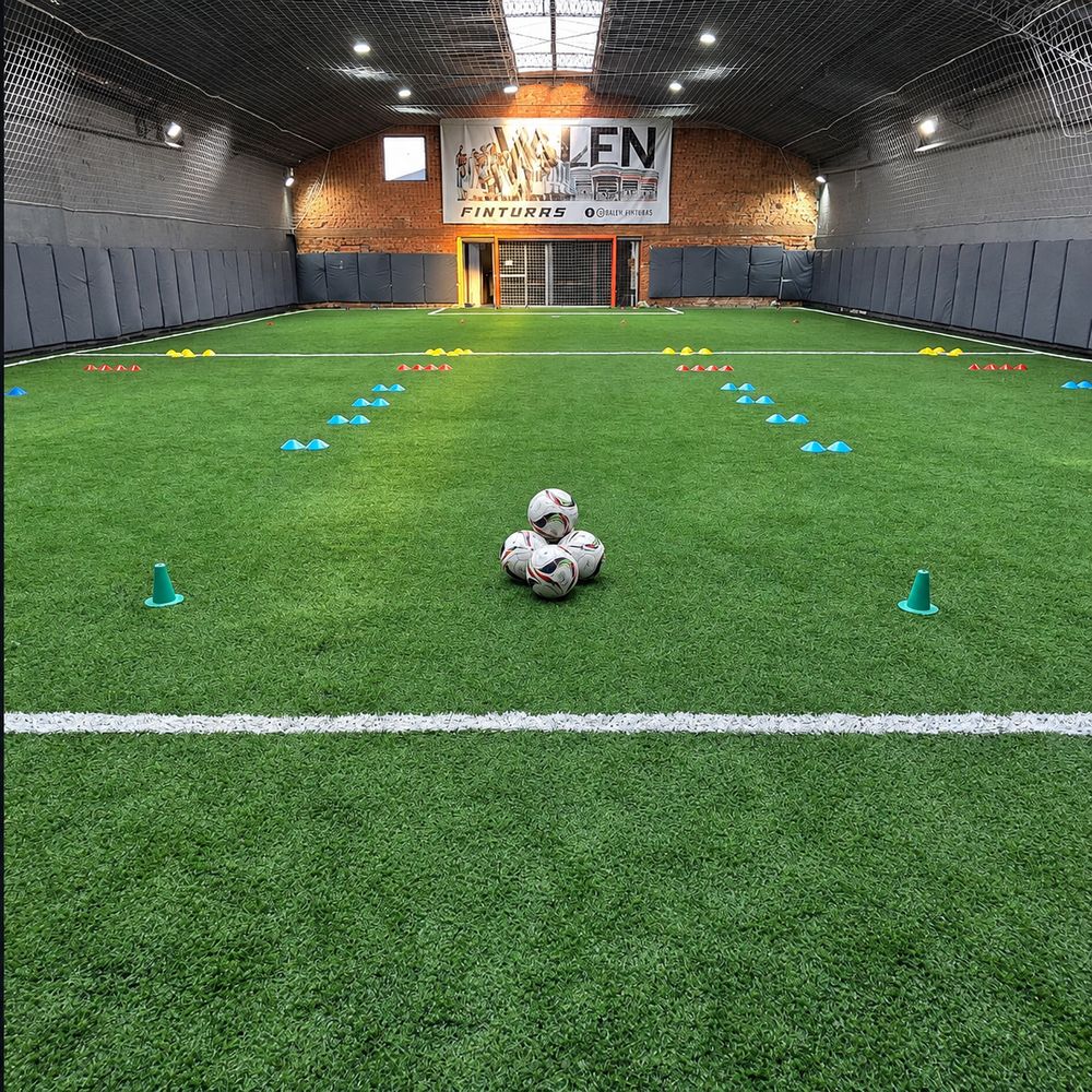 Cancha de fútbol indoor de césped sintético