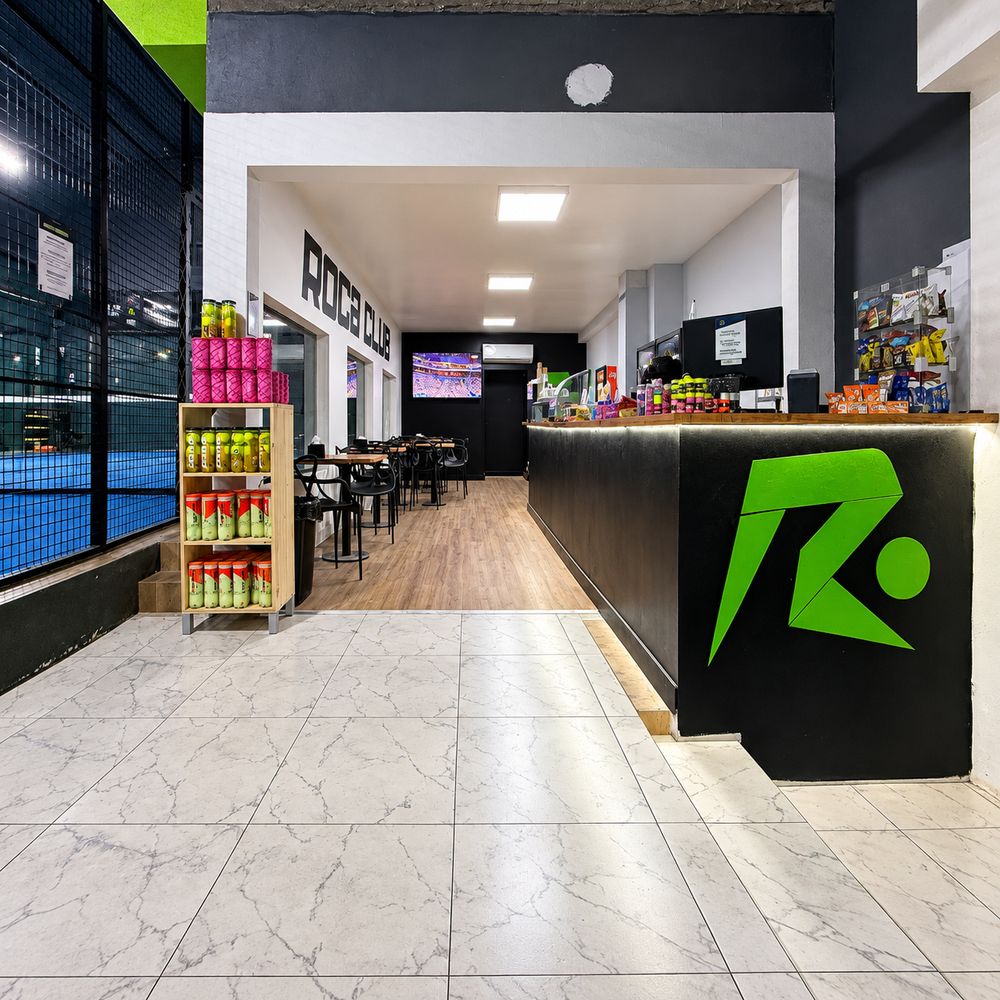 Recepción y café de Roca Club